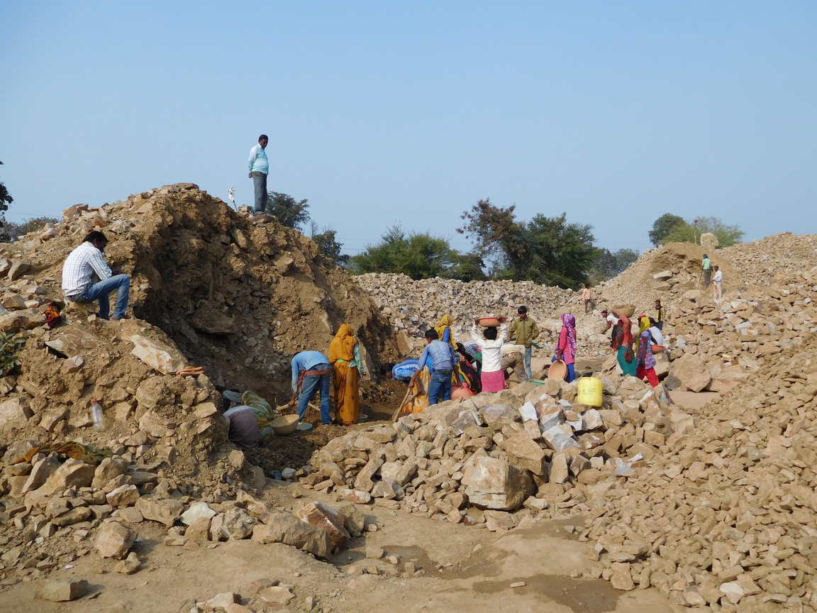 Panna Diamond mining tour with lunch at Brahaspati Kund.