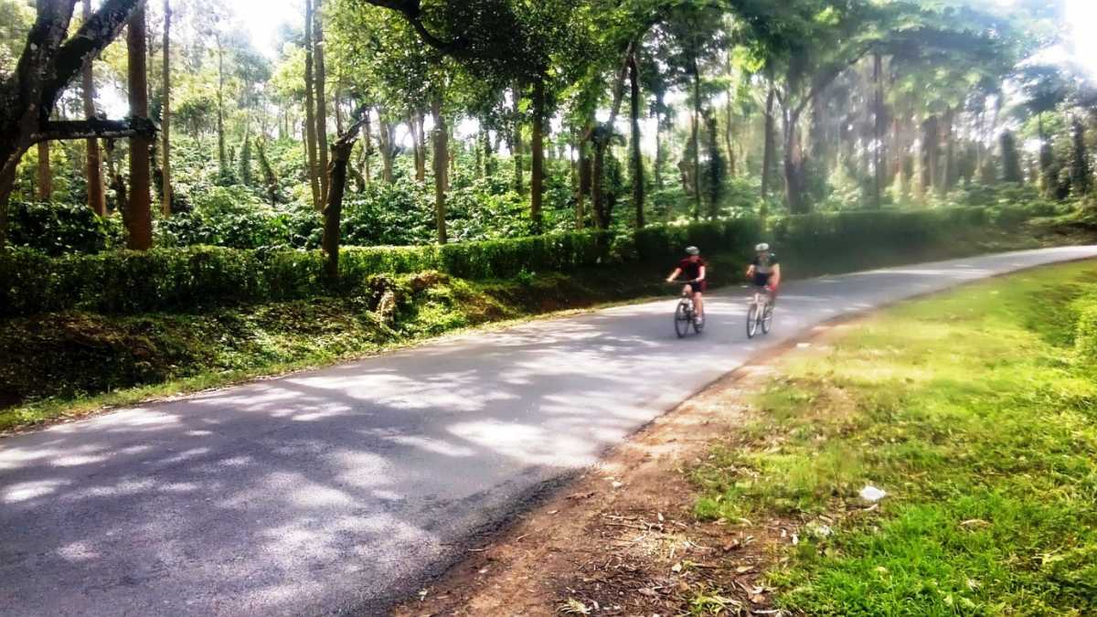 Cycling tour of Pune University complex