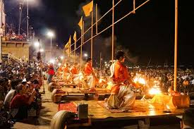 Varanasi:Evening Boat ride Tour with Aarati Ceremony and Dinner