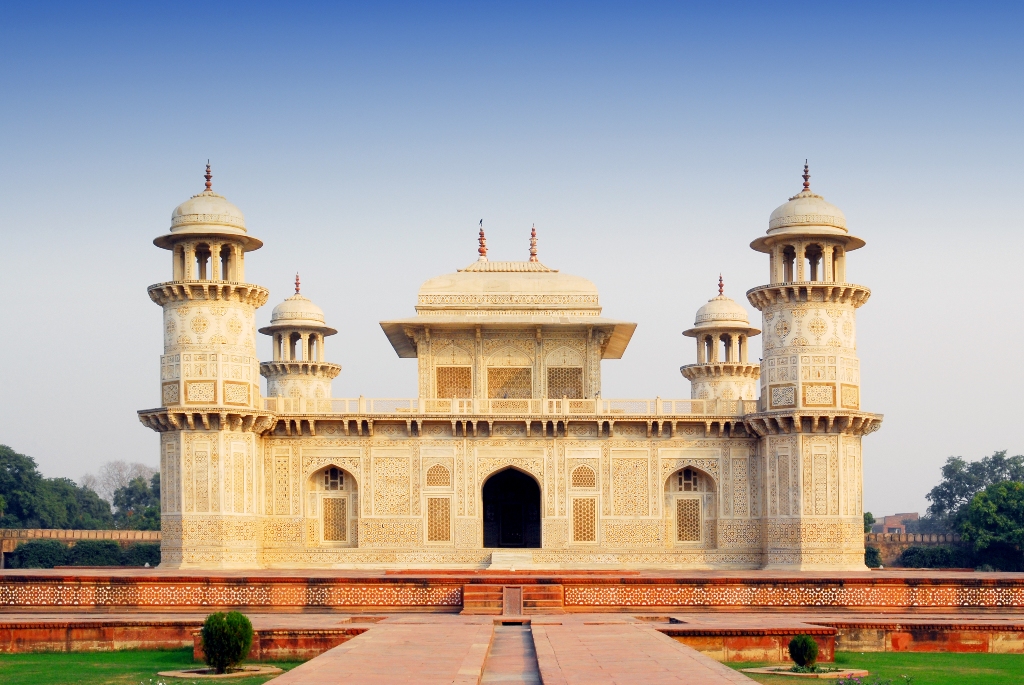 Private Full Day Agra City tour with Visit to Taj Mahal