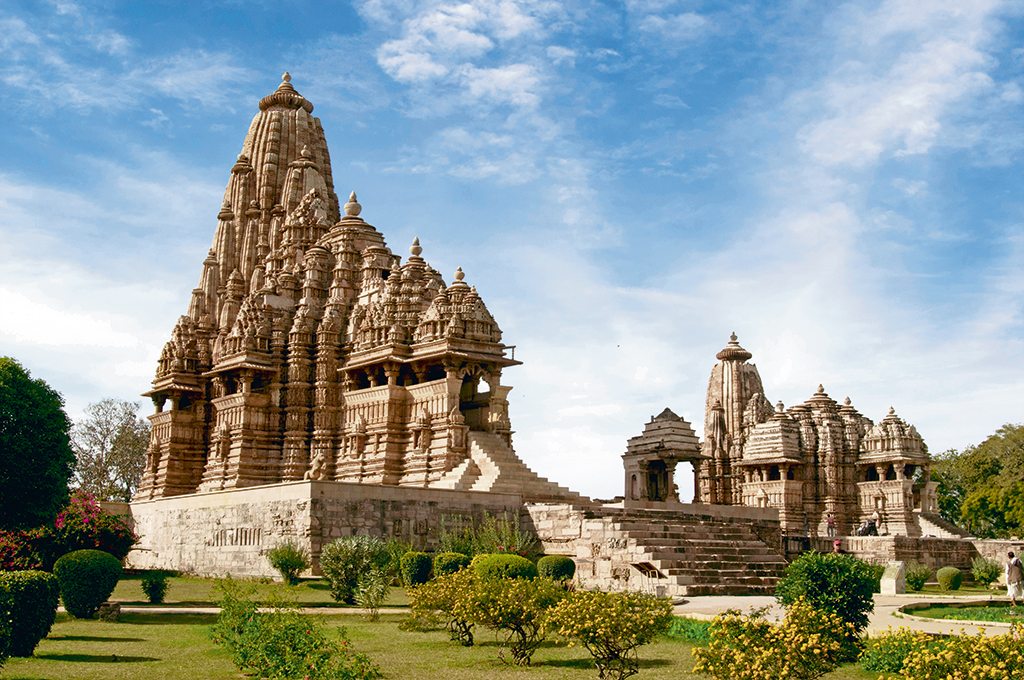 Private full Day Tour of Kamasutra Temples in Khajuraho.