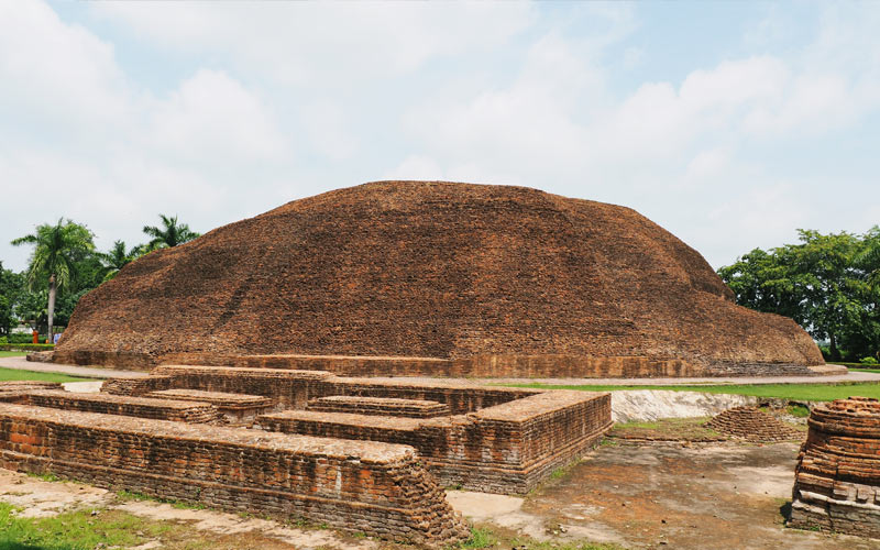 Lucknow - Tour of Kushinagar where Buddha attained Mahaparinirvana