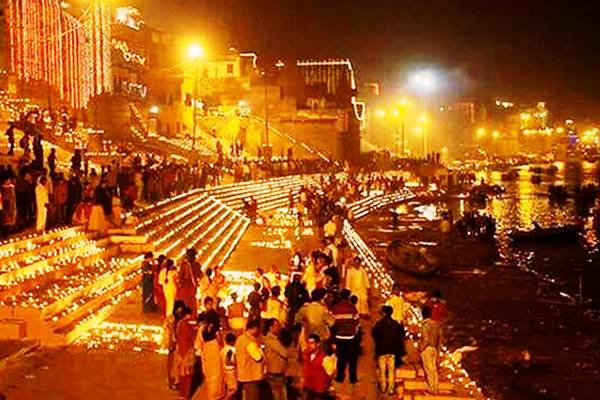 Varanasi: Full-Day Tour of Varanasi, Temples and Aarti