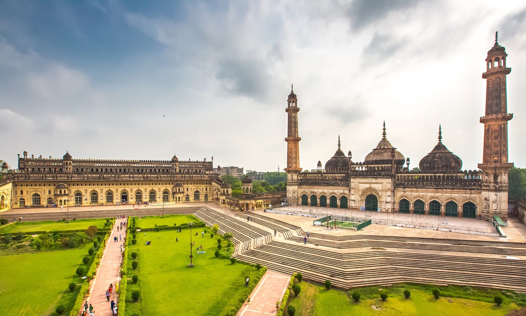 Lucknow -  Teele Wali Mosque Tour of Lucknow