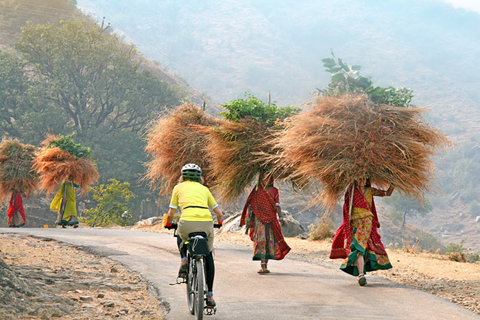 All Inclusive Cycling trip to Datla Pahad (Teeth Mountain) from Khajuraho.