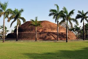 Lucknow - Tour of Kushinagar where Buddha attained Mahaparinirvana