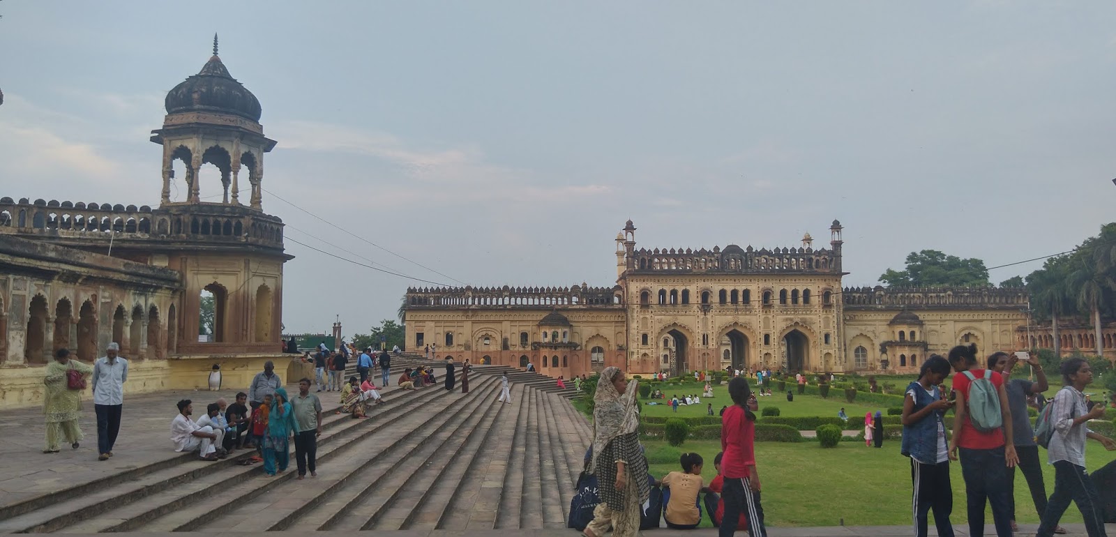 Lucknow -  Teele Wali Mosque Tour of Lucknow