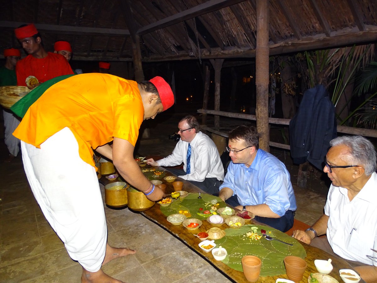 Private Traditional Dinner tour with visit to Vechaar Utensil Museum.