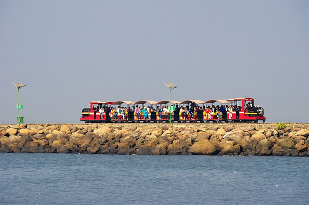 All Inclusive Mumbai Elephanta Caves Private Tour