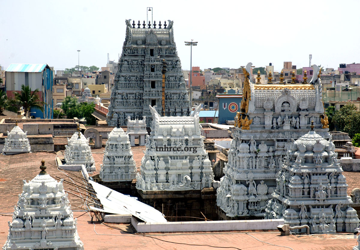 Chennai: Marina Light House Heritage Walk