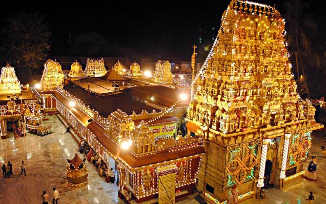 Mangalore - Gokarnanatheshwara Temple with  St. Aloysius Chapel