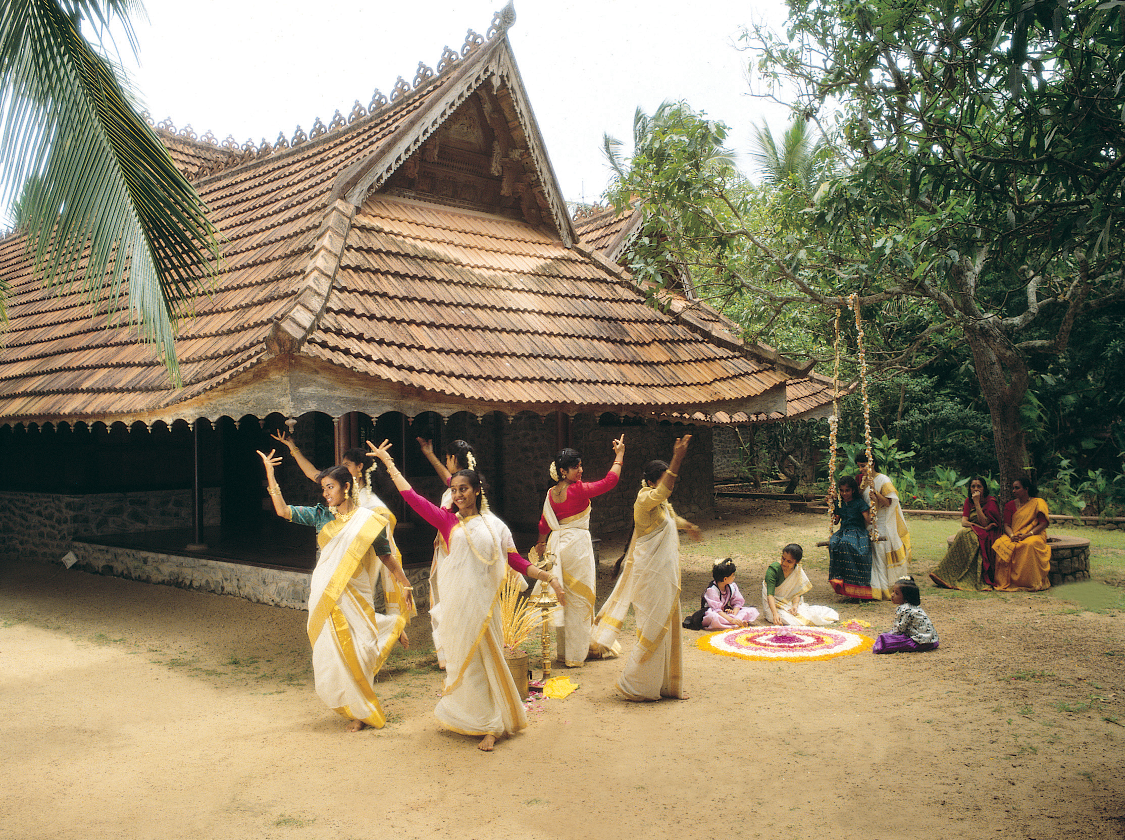 Magical Cochin-All inclusive tour to Muziris with Local lunch