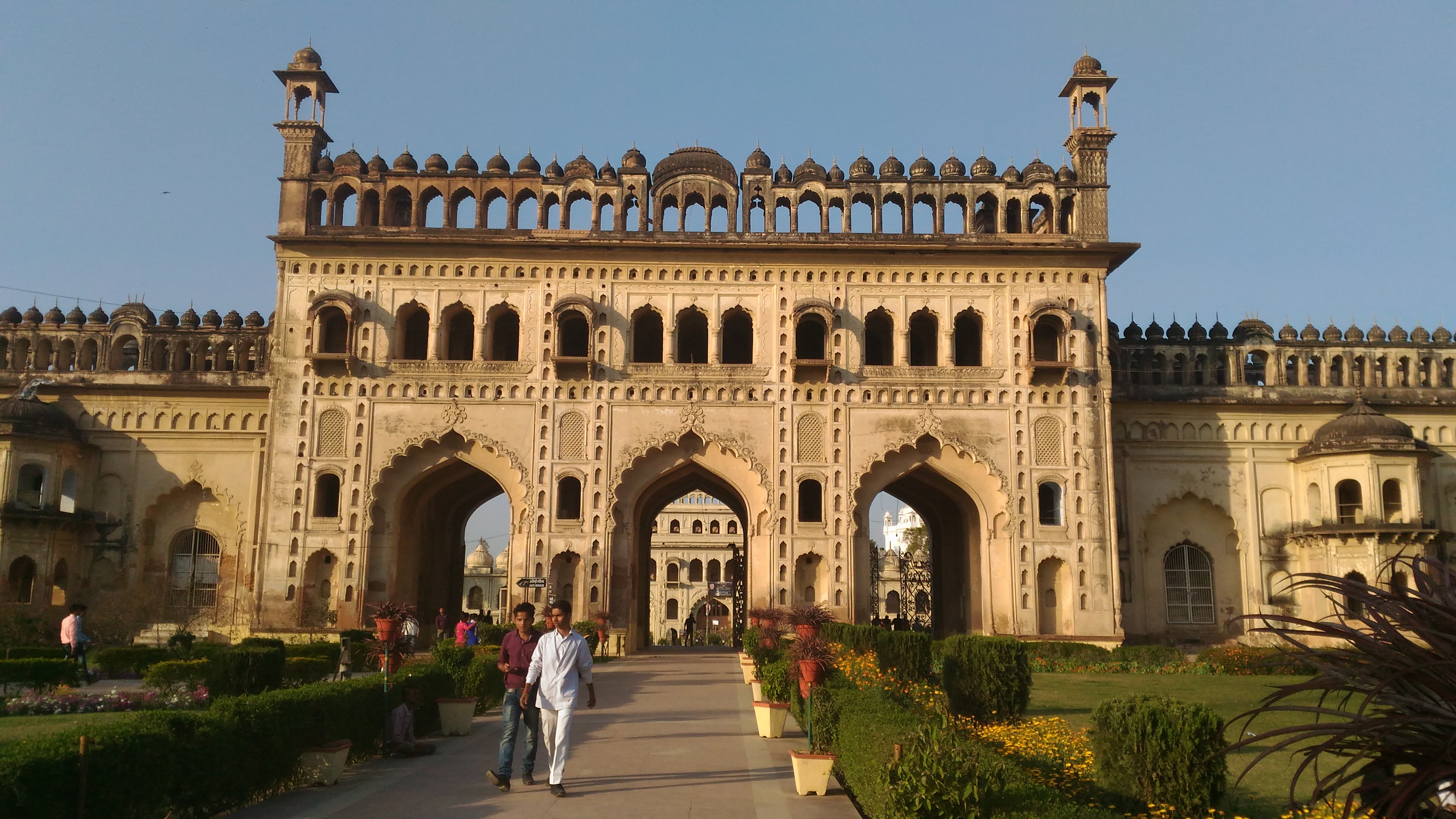 Lucknow - 8 Hours Sightseeing Tour with Chota Imambara
