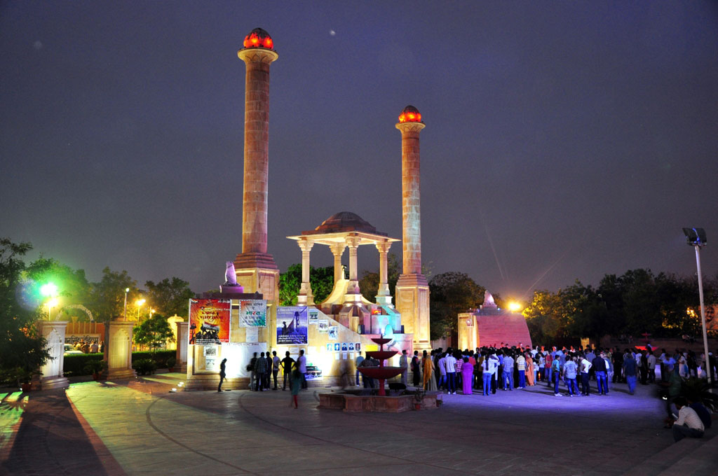 Jaipur - Private Illumination tour in an open Jeep