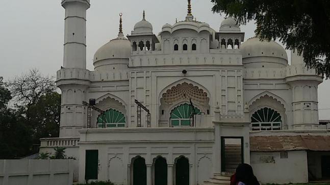 Lucknow -  Teele Wali Mosque Tour of Lucknow