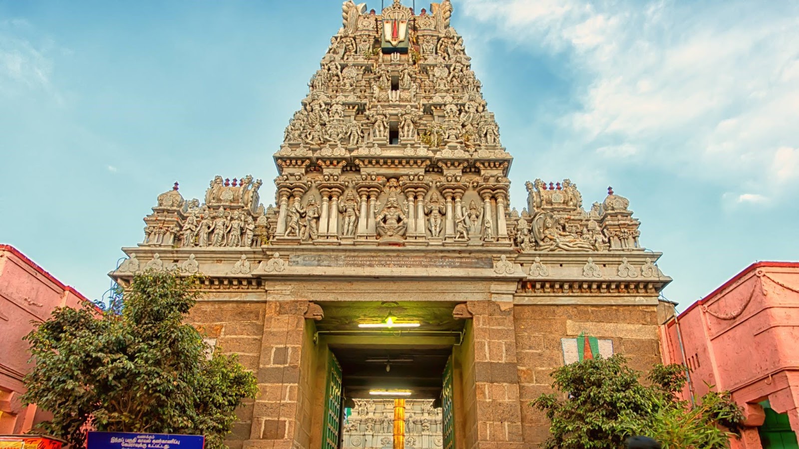 Chennai: Marina Light House Heritage Walk