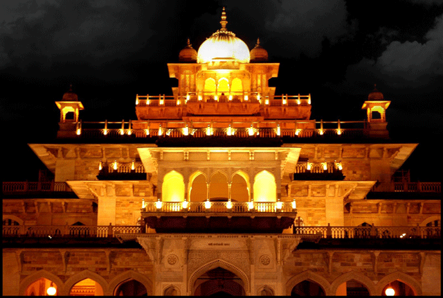 Jaipur - Private Illumination tour in an open Jeep