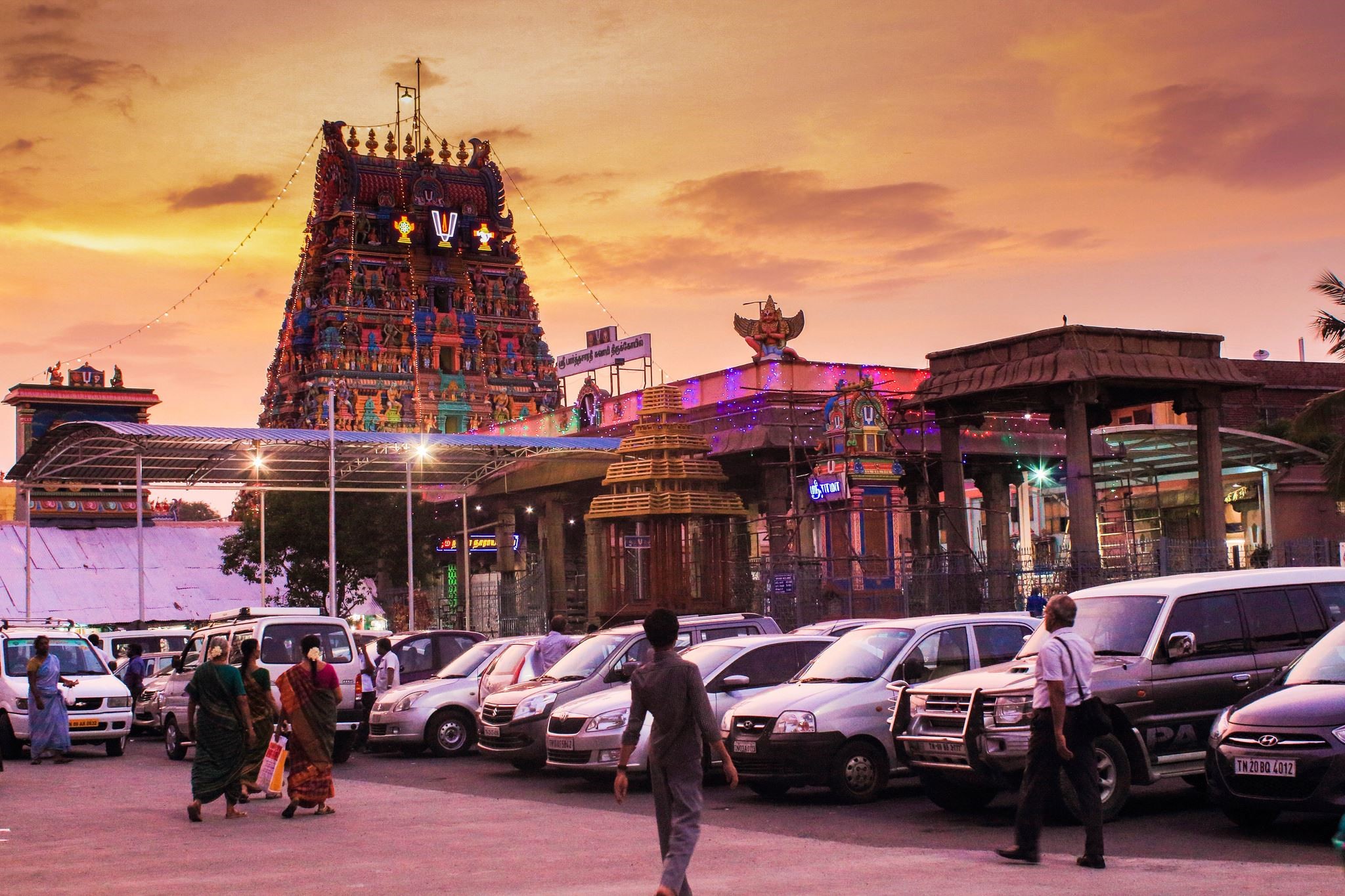 Chennai: Marina Light House Heritage Walk