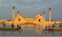 Lucknow - 6 Hours tour with  Moti Mahal