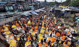 Kolkata - Flower market half day tour