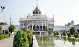 Lucknow - 8 Hours Sightseeing Tour with Chota Imambara