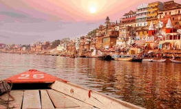 Varanasi:Evening Boat ride Tour with Aarati Ceremony and Dinner