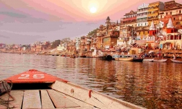 Varanasi:Evening Boat ride Tour with Aarati Ceremony and Dinner