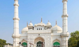 Lucknow -  Teele Wali Mosque Tour of Lucknow