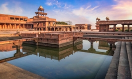 Private Excursion tour to Fatehpur Sikri from Agra with visit to Mehtab Bagh.