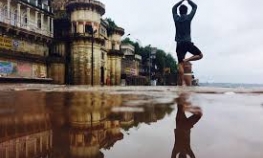 Varanasi: Morning Yoga on the Bank of the Ganga River